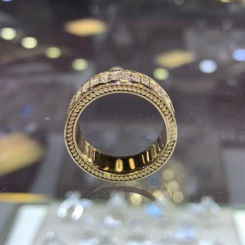 Huitan Gorgeous Gold Color Women Finger Rings Newly Wedding Engagement Trends Eternity Rings Cubic Zirconia Fashion Jewelry 2021