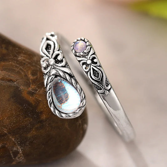 Huitan Vintage Elegant Women Opening Ring with Imitation Moonstone Temperament Party Daily Accessories Engraved Design Jewelry
