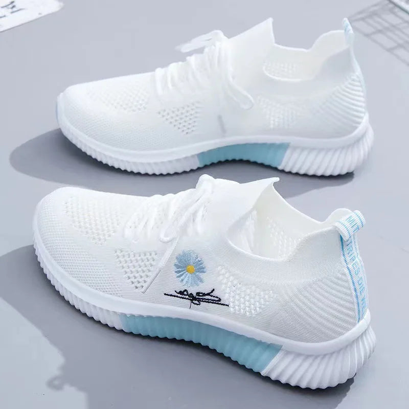 Summer Small White Shoes for Women's Casual Flying Knitted Shoes Comfortable Soft Sole Breathable Running Students' Shoes