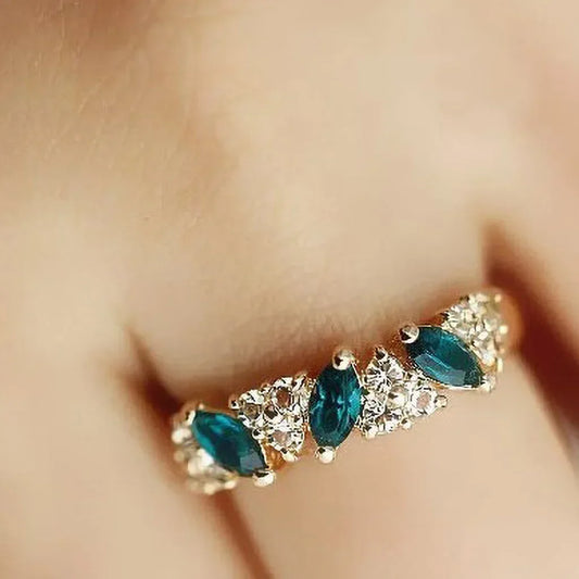Retro Sense Ring Sweet Shiny Green Rhinestone Ring Index Finger Tail Ring Decoration Wedding Jewelry Birthday Gift for Women