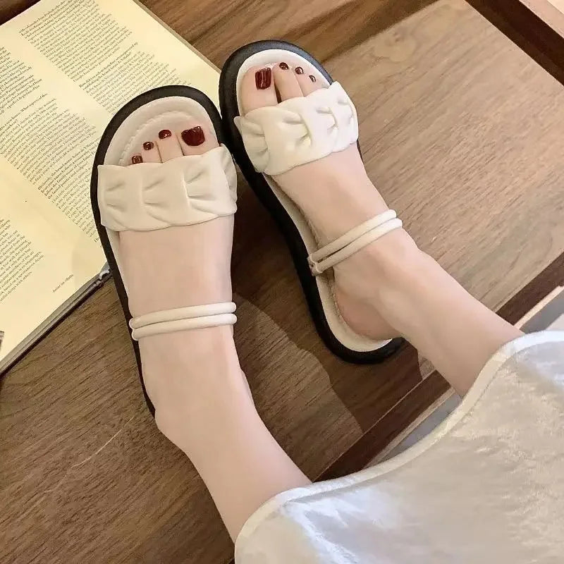 New Women's Flat Bottom Sandals Summer Outdoor Fashion Fairy Style Soft Bottom Beach Shoes Low Heel Toe Exposure Korean Version