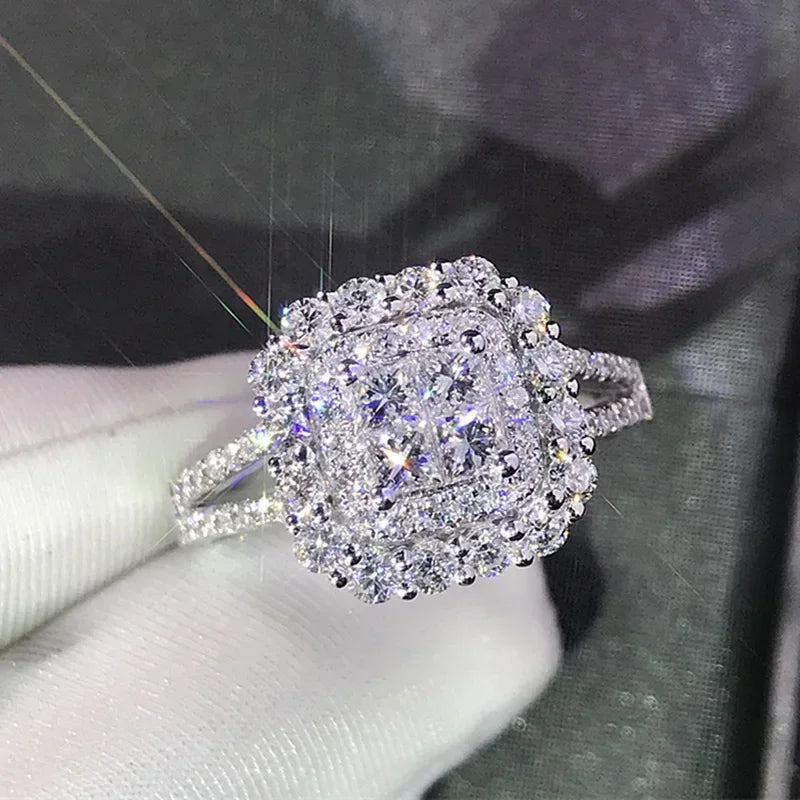 New Fashion Square Flashing Ring with Geometric Luxury Inlaid AAA Cubic Zirconia  Wedding Accessories Women's Jewelry