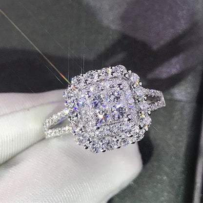 New Fashion Square Flashing Ring with Geometric Luxury Inlaid AAA Cubic Zirconia  Wedding Accessories Women's Jewelry