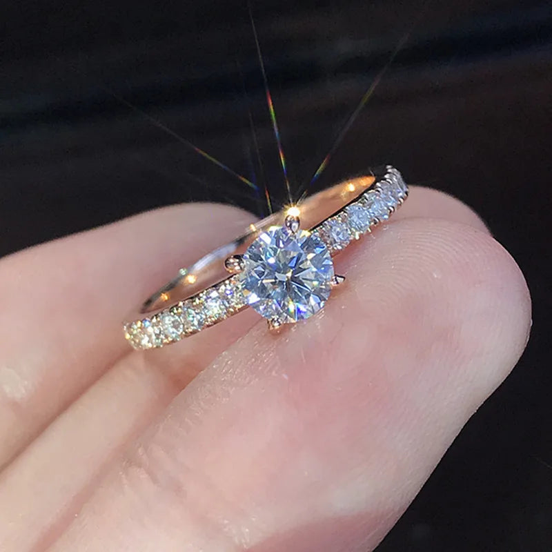 Classic Claws Design Round Zirconia Women Wedding Engagement Oval Rings Available Low-key Bridal Jewelry New Wholesale