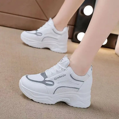 Dad Shoes Women 2026 Spring and Autumn Thick soled Height Increasing Versatile Interior Height Increasing Casual Sports Shoes