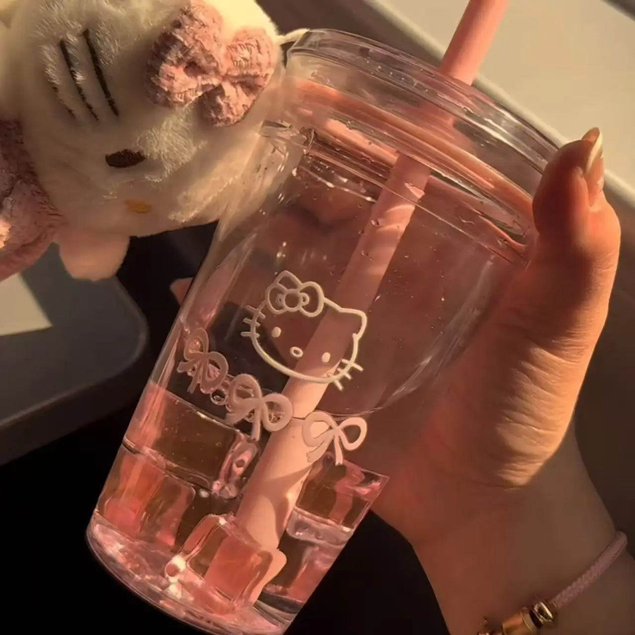 Hello Kitty Pink Straw Cup with Lid Plastic Student Portable Cup KT Cat Large-Capacity Transparent Plastic Water Cup Girl Gift
