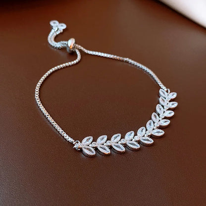 Rhinestone Round Clasp Bracelet for Women Personality Colorful Bracelets Temperament Light Luxury Posh Accessories Wholesale