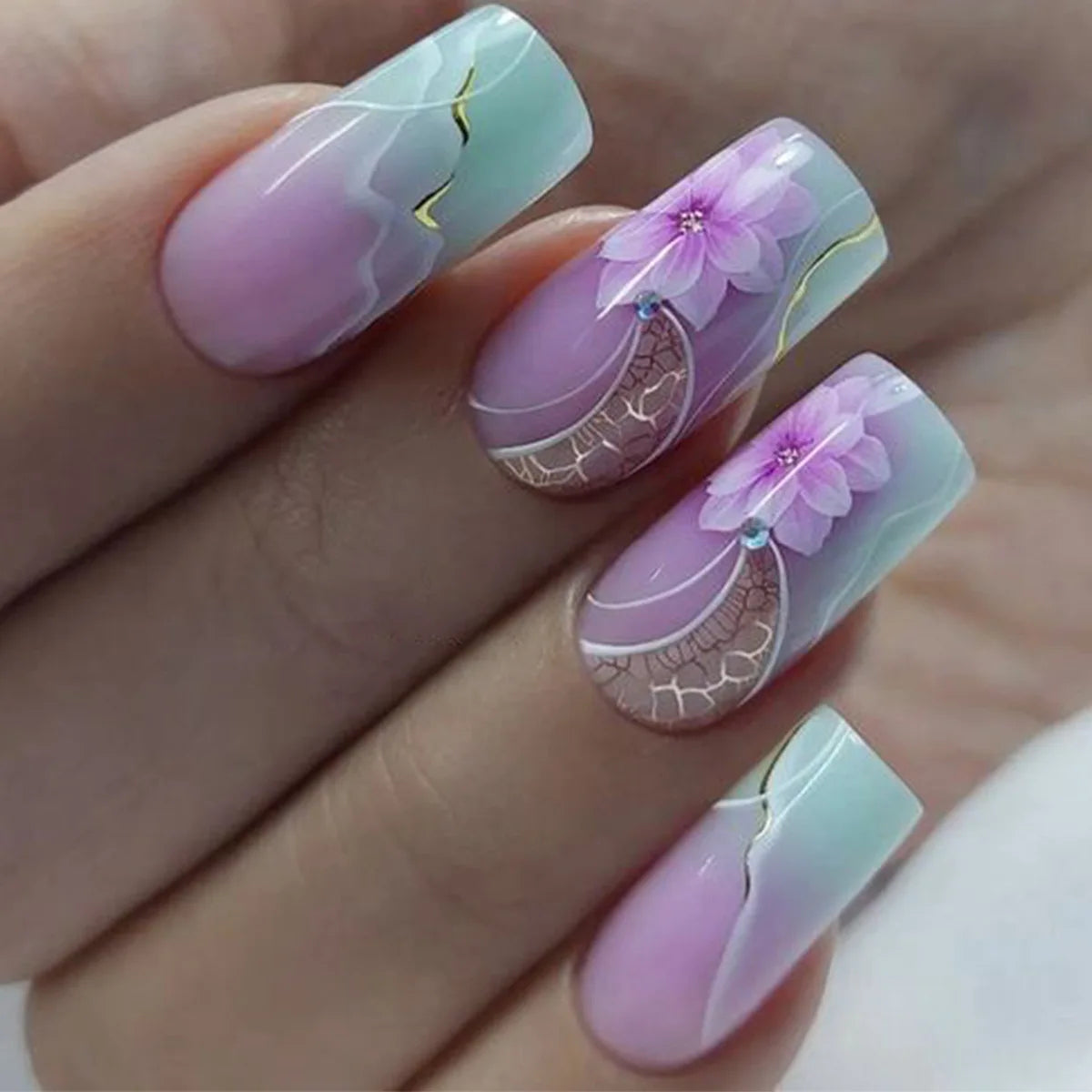 French Tip Press on Nails Long Coffin False Nails Press ons Acrylic Glue on Nails Full Cover False Nails Wearable Fake Nails Set