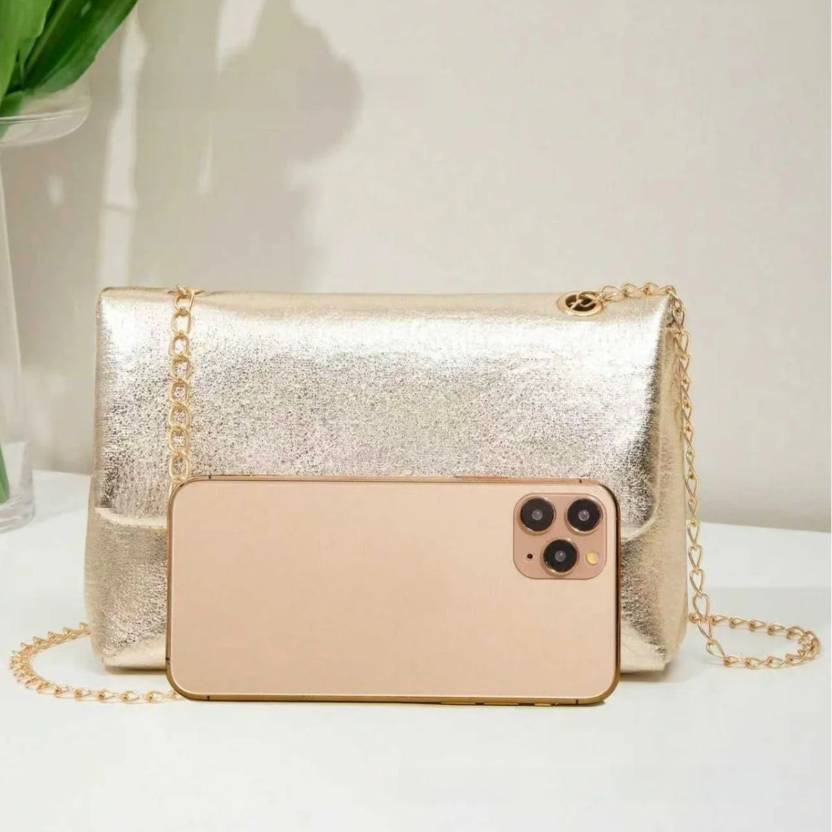 Elegant Gold Chain Crossbody Bag for Women Stylish Versatile Commuter Shoulder Bag Fashionable Tassel Detail Polyester Material