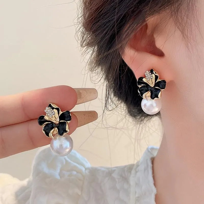 925 Silver Needle Korean Fashion Crystal Flower Earrings For Women Jewelry 2026 Trending  Women's French Pearl Earrings z40