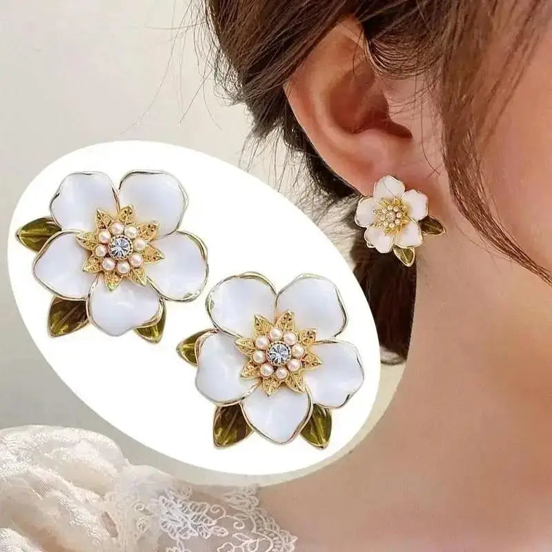 925 Silver Needle Korean Fashion Crystal Flower Earrings For Women Jewelry 2026 Trending  Women's French Pearl Earrings z40