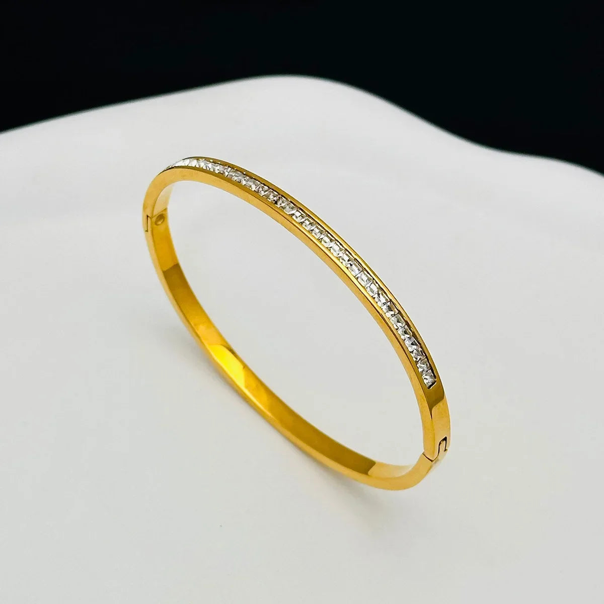 1PC Titanium Steel Stainless Steel Inlaid Zircon Gold Plated Bracelet Classic and Simple Style Bangles for Women Daily Jewelry