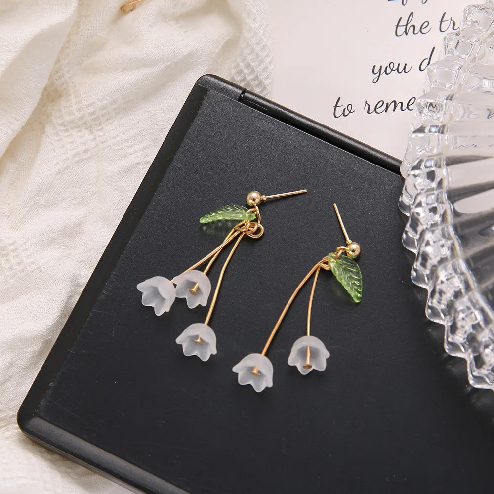 Elegant White Long Earrings Liliy of the vally Acrylic Flower Wedding Dress Earring for Women Bride Fancy Accessories Party Gift
