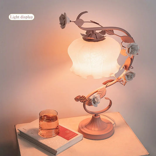 Romantic European-style pink table lamp bedroom ins princess pink rose flower girl heart girl children's room bedside lamp