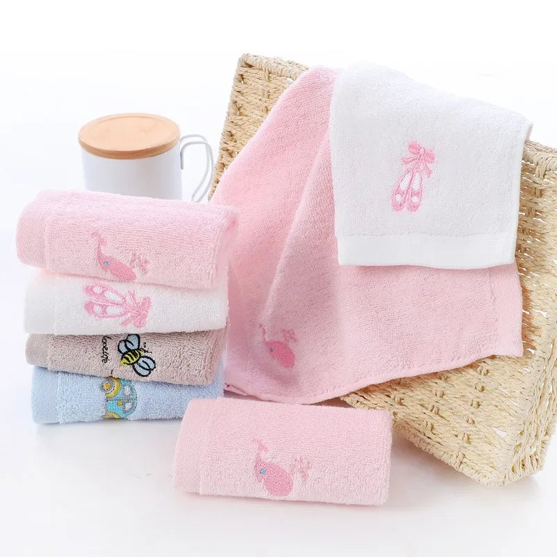 Soft Children Towel Washcloth Baby Bathing Feeding Cartoon Embroidery Cotton Towel for Newborn Handkerchief Shower Cloth 25x25cm