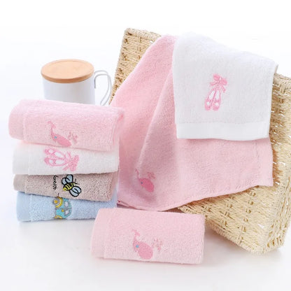Soft Children Towel Washcloth Baby Bathing Feeding Cartoon Embroidery Cotton Towel for Newborn Handkerchief Shower Cloth 25x25cm