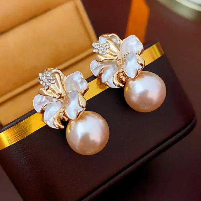 925 Silver Needle Korean Fashion Crystal Flower Earrings For Women Jewelry 2026 Trending  Women's French Pearl Earrings z40