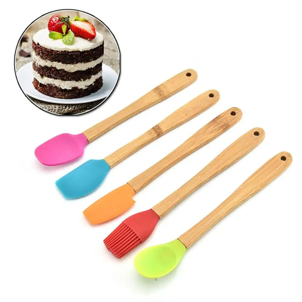 Pastry Heat Resistant Non-stick Silicone Kicthen Utensils Wooden Handle Brush Cake Scraper Baking Tools Spatula