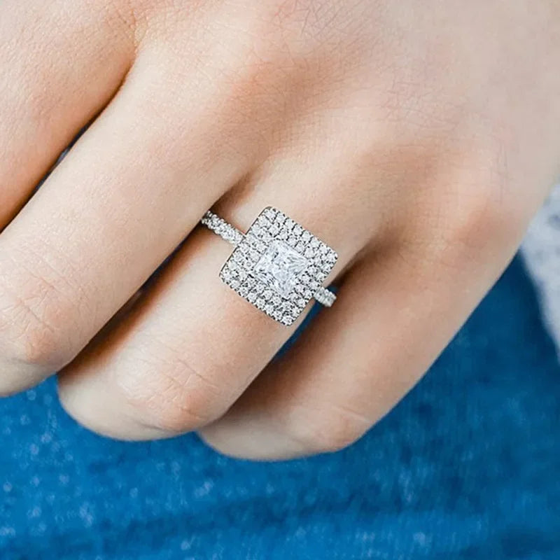 New Fashion Square Flashing Ring with Geometric Luxury Inlaid AAA Cubic Zirconia  Wedding Accessories Women's Jewelry