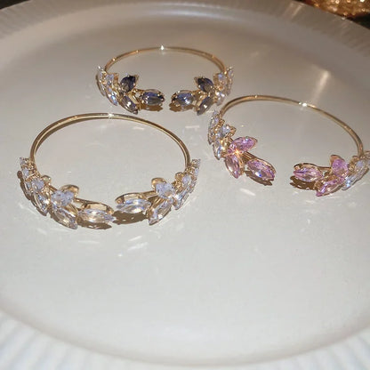 Exquisite Simple Leaf Open Bracelets Elegant Fashion Butterfly Sweet Bracelet Women Light Luxury Sparkle Jewelry