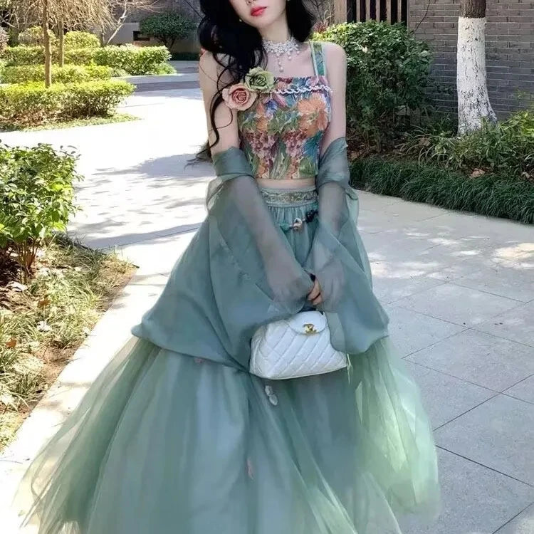 Vintage Strap Floral Vest Two-Piece Women's Improved Hanfu 2026 New Summer Suit Fashion Chic Y2K Sliming Sweet Suits Skirt