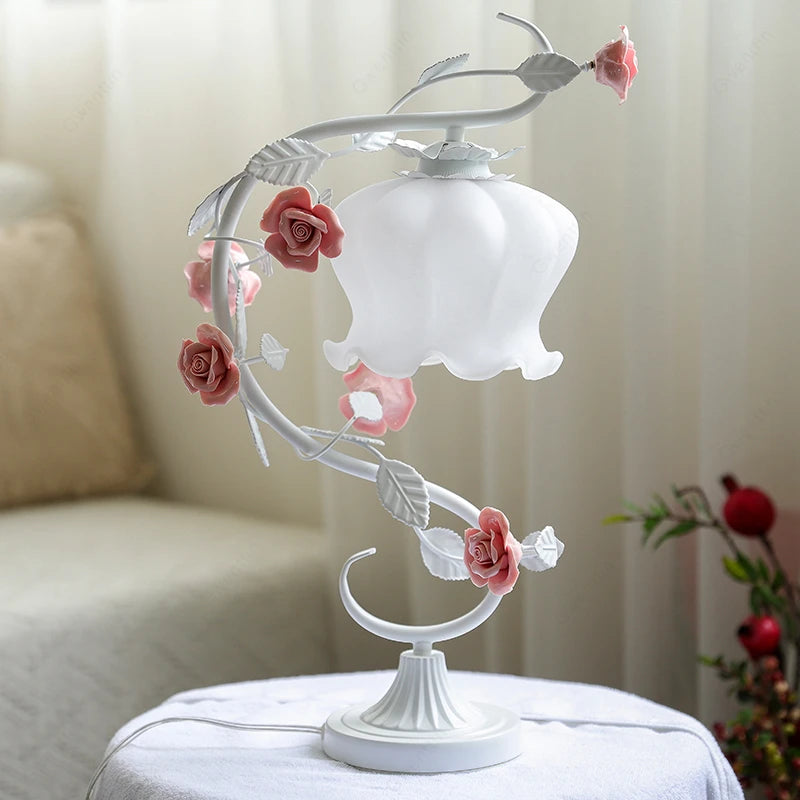Romantic European-style pink table lamp bedroom ins princess pink rose flower girl heart girl children's room bedside lamp