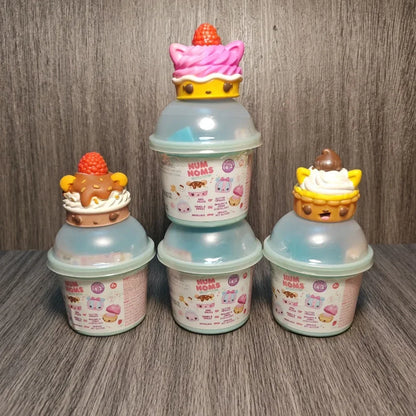 NumNoms Nail Polish Glitter Lipgloss Scented Light-up Num Nom Toy Collection Cute Animal Dolls Fun Play House Kids Birthday Gift