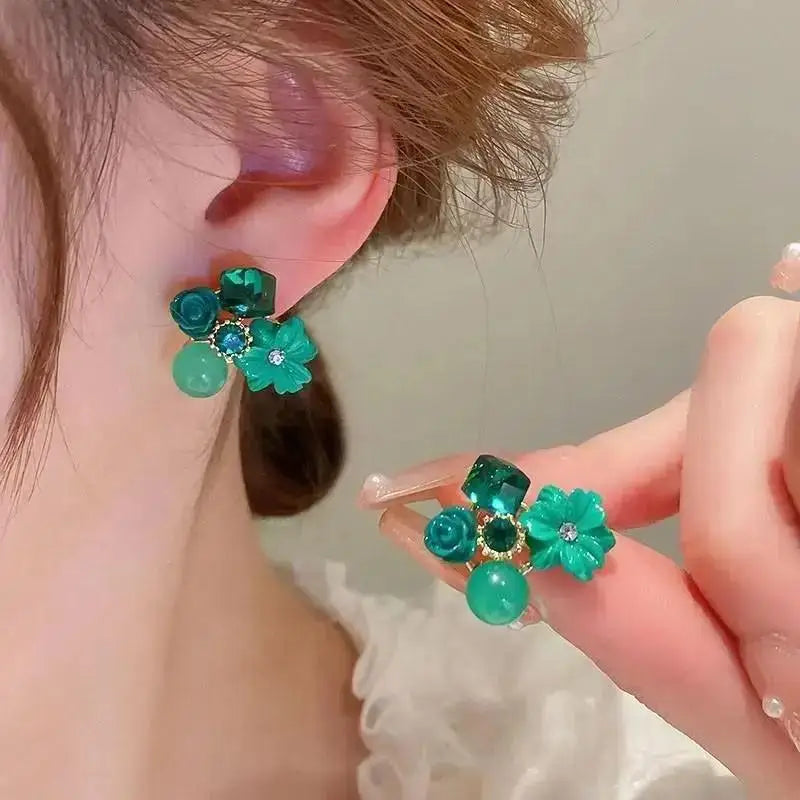 925 Silver Needle Korean Fashion Crystal Flower Earrings For Women Jewelry 2026 Trending  Women's French Pearl Earrings z40