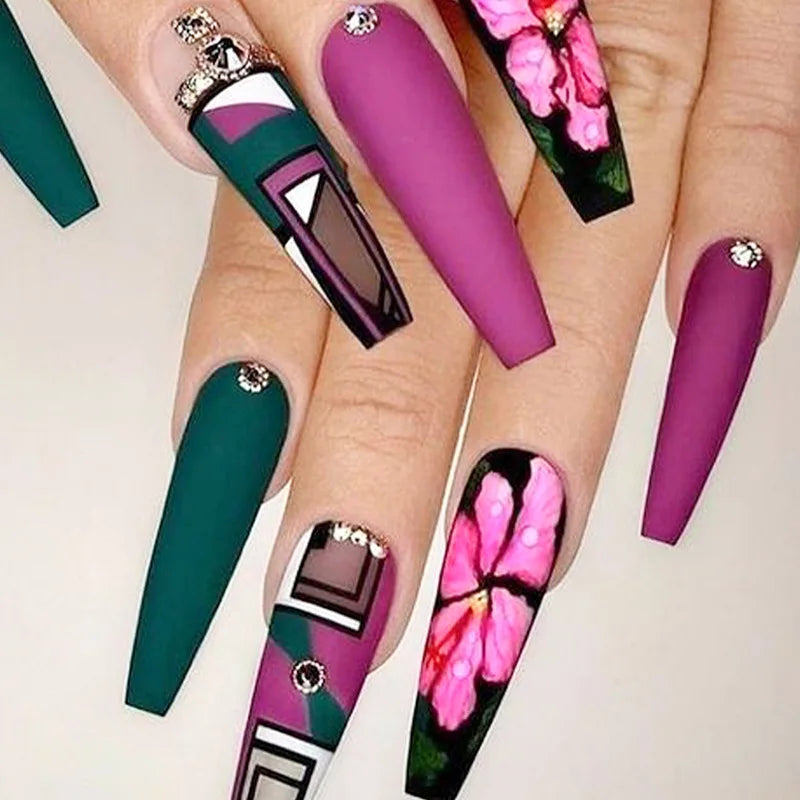 Luxury Designed Reusable Pink Nude False Nails Short Custom Acrylic Press On Nails Artificial Nails With Glue For Woman And Girl