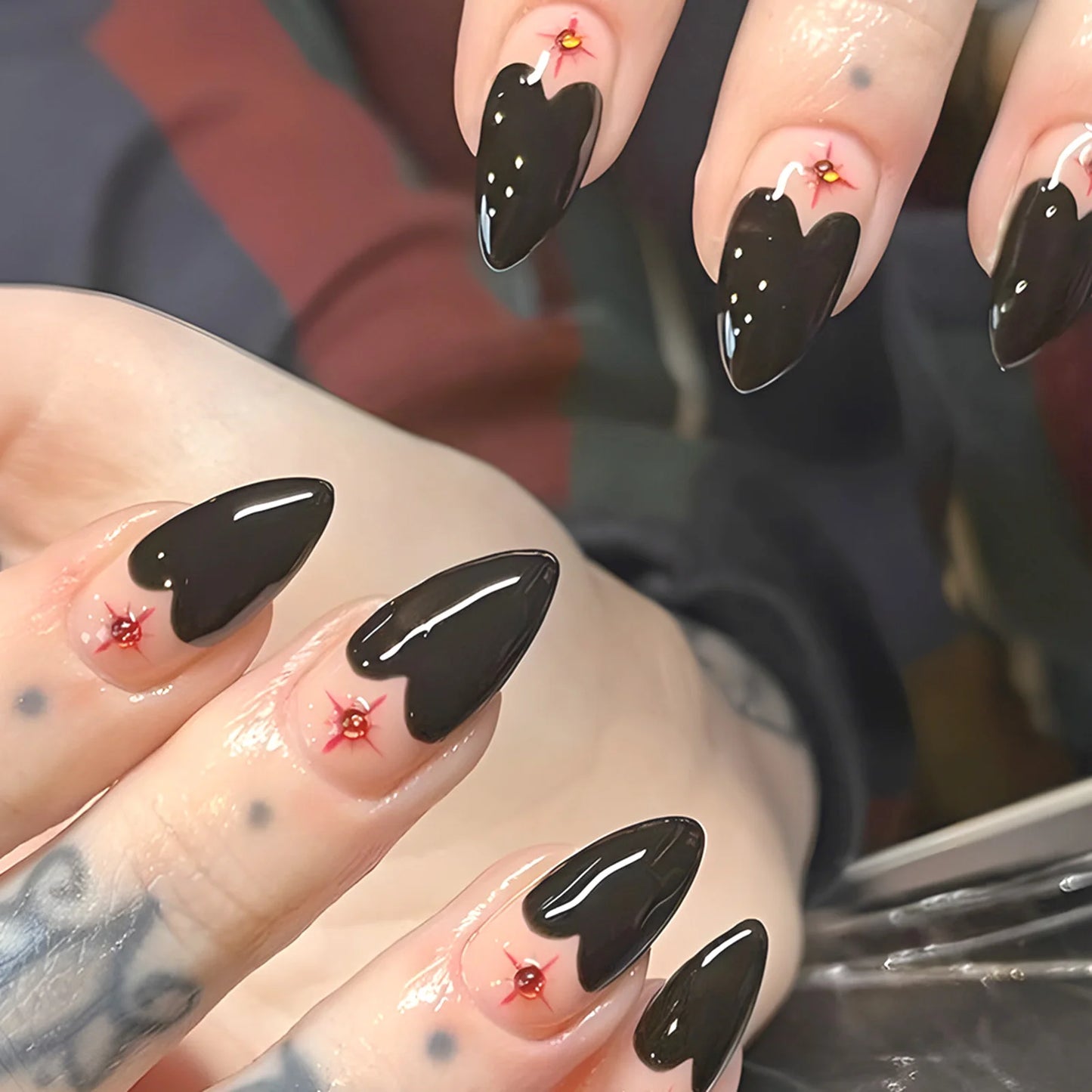 Y2K Star Press on Nails Gradient Black Fake Nails Medium Length Square False Nails Moon Designs for Women Girls Party Daily Use