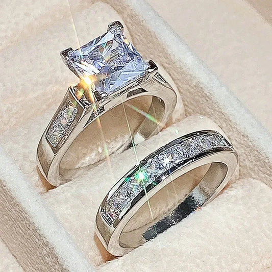 New fashionable two-piece ring set with slightly set zircon for women