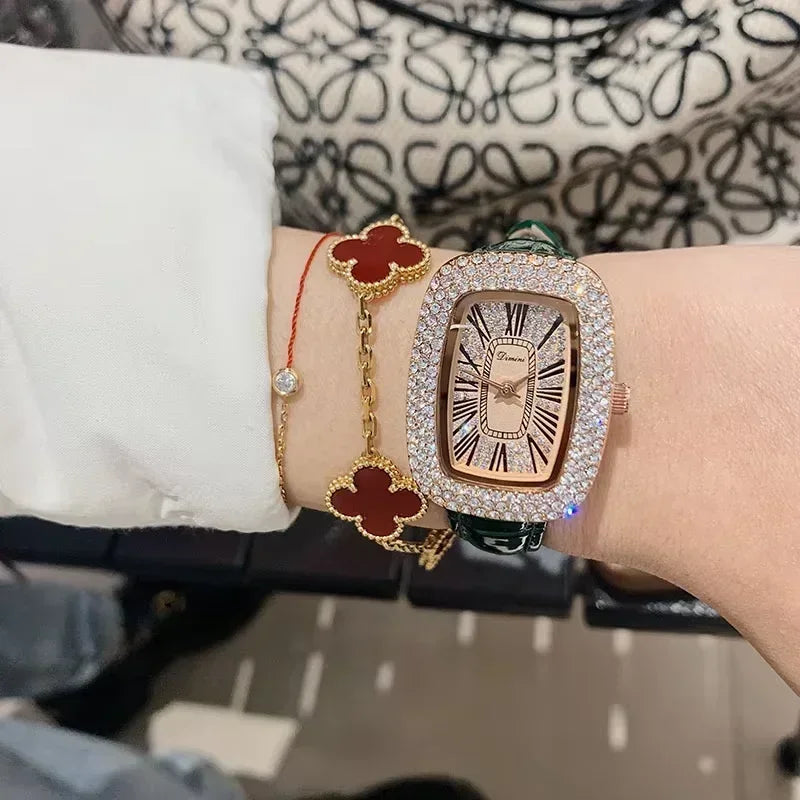 Trendy and fashionable women's leather strap watch with diamond inlay, water diamond wine barrel, women's quartz watch
