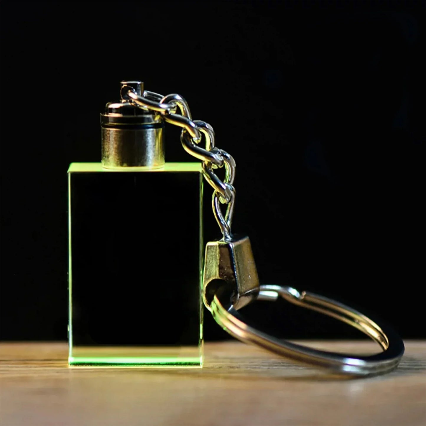 1PCS Free Engrave Personalized Crystal Keyring Free Design Gift with LED Light Customized Photo Keyring Commemorative Pendant