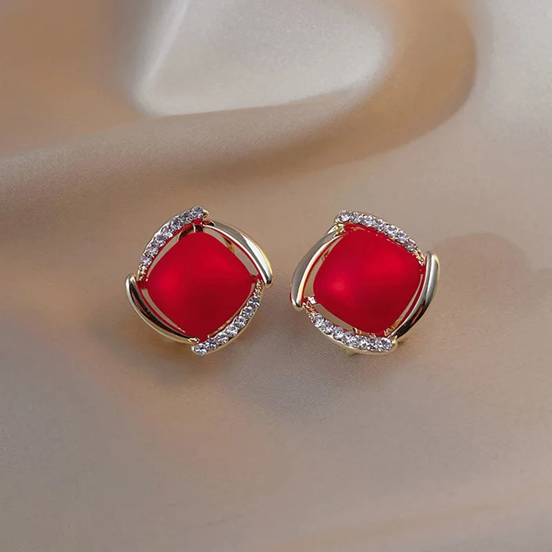 925 Silver Needle Korean Fashion Pearl Stud Earrings For Women Jewelry 2026 Trending New Vintage French Women's Crystal Earrings