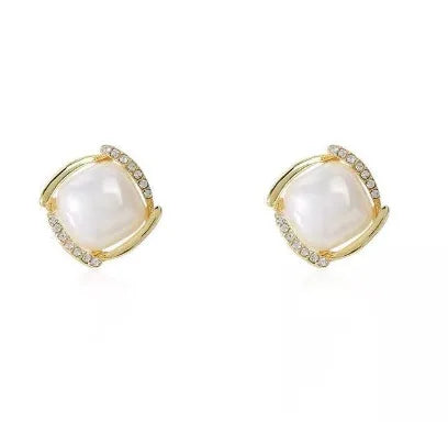 925 Silver Needle Korean Fashion Pearl Stud Earrings For Women Jewelry 2026 Trending New Vintage French Women's Crystal Earrings
