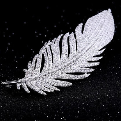 Luxury Rhinestones Flowers Imitation Pearl Brooches for Women Suit Coat Brooch Pins Corsage Elegant Jewelry Gift Accessories