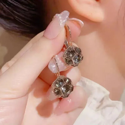 French Elegance Personality Flower Circle Exquisite Earrings for Women Light Luxury Inlay Drill Earrings Party Jewelry Accessory