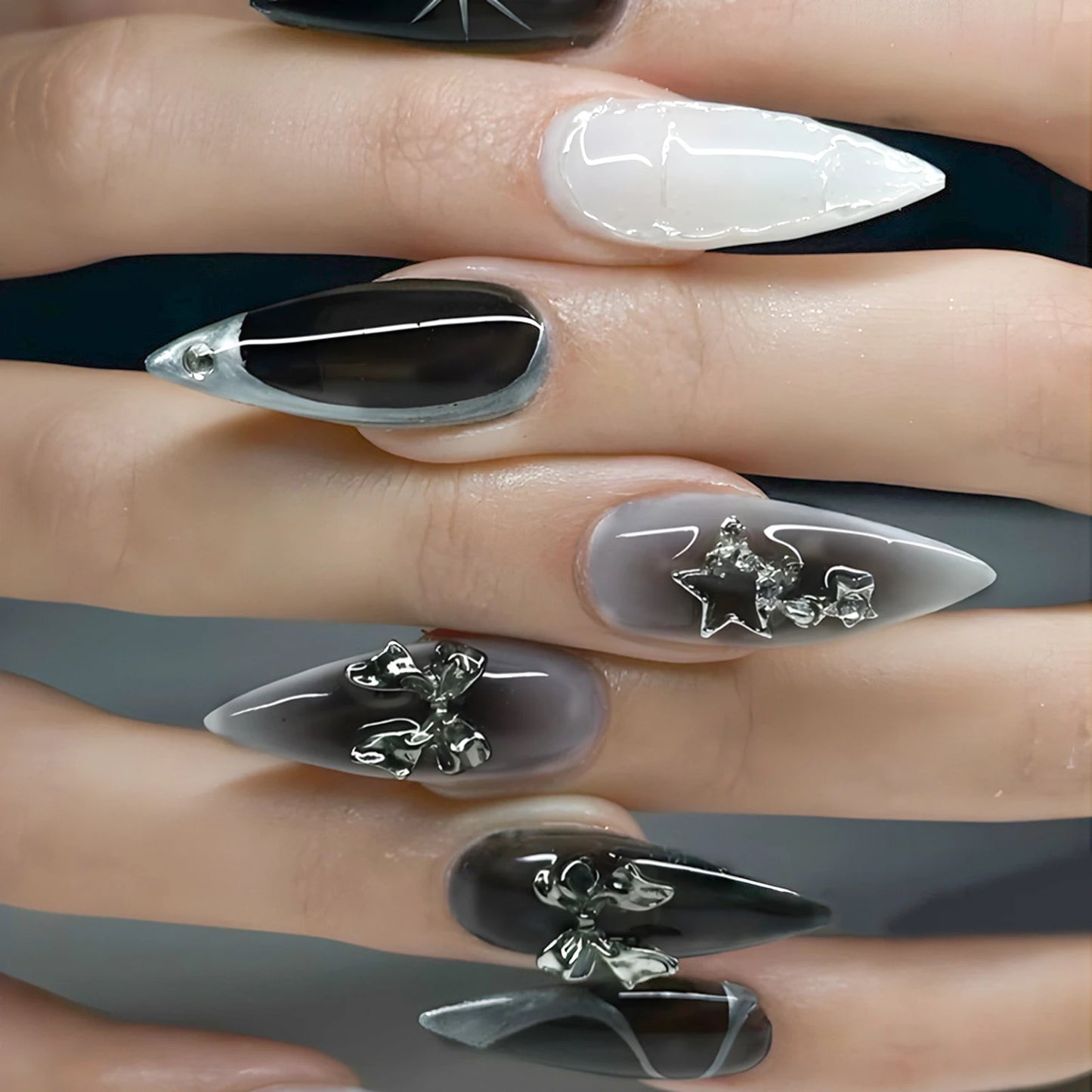 Y2K Star Press on Nails Gradient Black Fake Nails Medium Length Square False Nails Moon Designs for Women Girls Party Daily Use