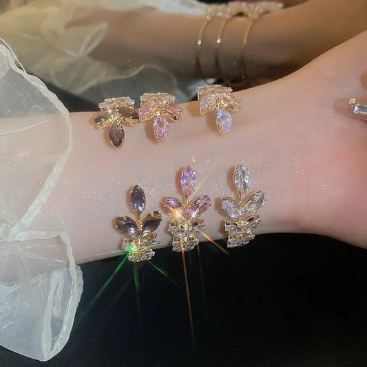 Exquisite Simple Leaf Open Bracelets Elegant Fashion Butterfly Sweet Bracelet Women Light Luxury Sparkle Jewelry