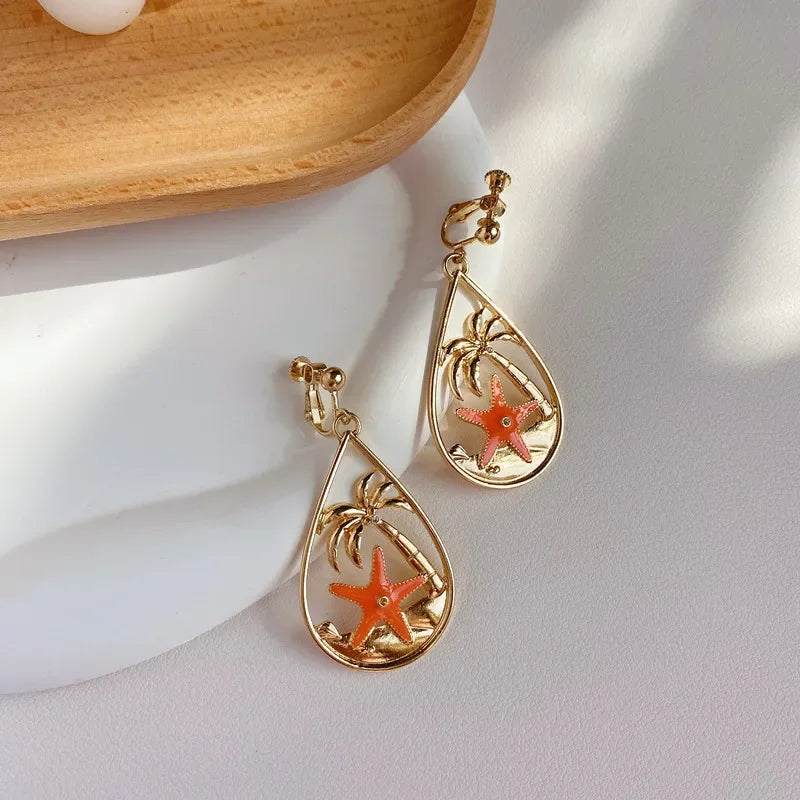 Korean Temperament Gold Color Butterfly Earrings Fashion Simple Hollow Out Geometric Clip on Earrings for Women Without Piercing