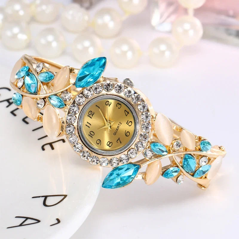 Vintage Women Quartz Watches Luxury Alloy Bangle Bracelet Watch Fashion Rhinestone Flower Ladies Watch Female Clock Reloj Mujer