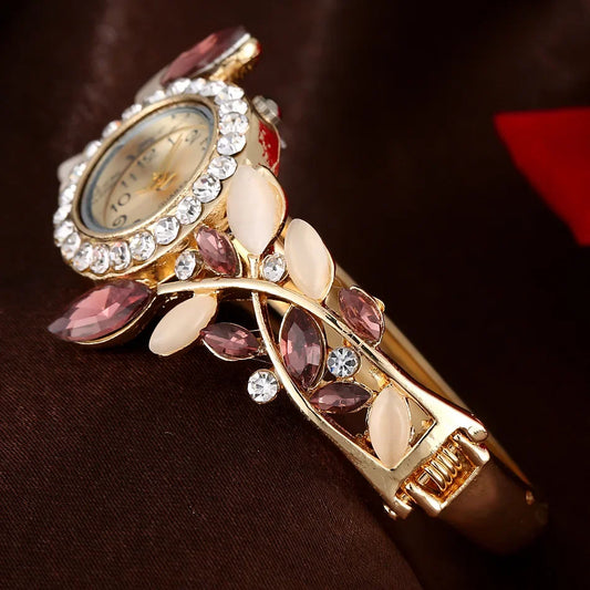 Vintage Women Quartz Watches Luxury Alloy Bangle Bracelet Watch Fashion Rhinestone Flower Ladies Watch Female Clock Reloj Mujer