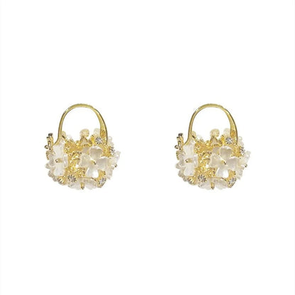 2022 Korean New Exquisite Sweet Shell Flower Ball Earrings Fashion Temperament Versatile Earrings Female Jewelry Party Gifts