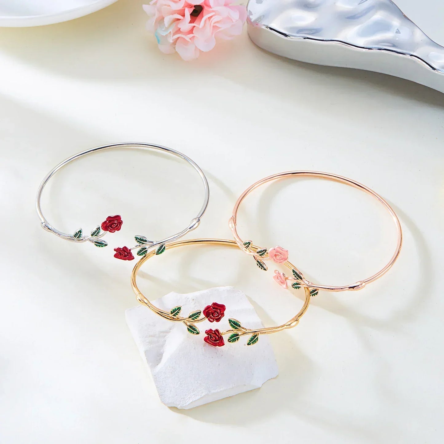 Vintage Charm Red Rose Flower Bracelet Ring Set For Women Vintage Open Adjustable Cuff Bangle Finger Ring Party Wedding Jewelry
