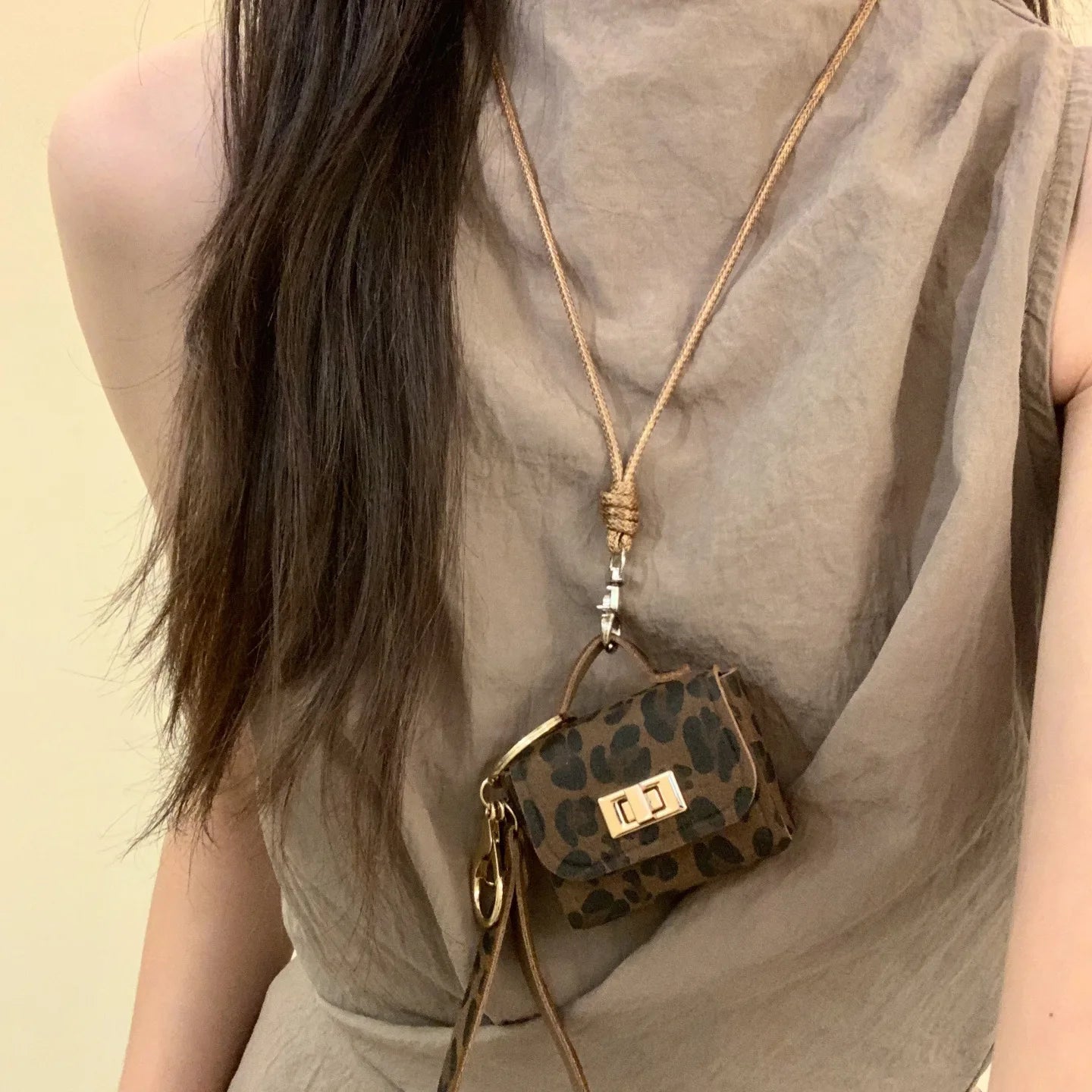 Retro Cute Small Leopard Print Leather Bag Pendant Necklaces for Women Sweater Long Rope Chain Neck Hanging Jewelry Accessory C