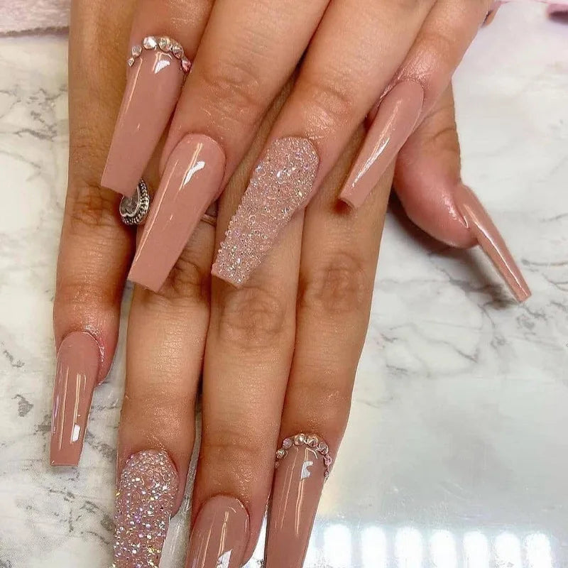 Luxury Designed Reusable Pink Nude False Nails Short Custom Acrylic Press On Nails Artificial Nails With Glue For Woman And Girl