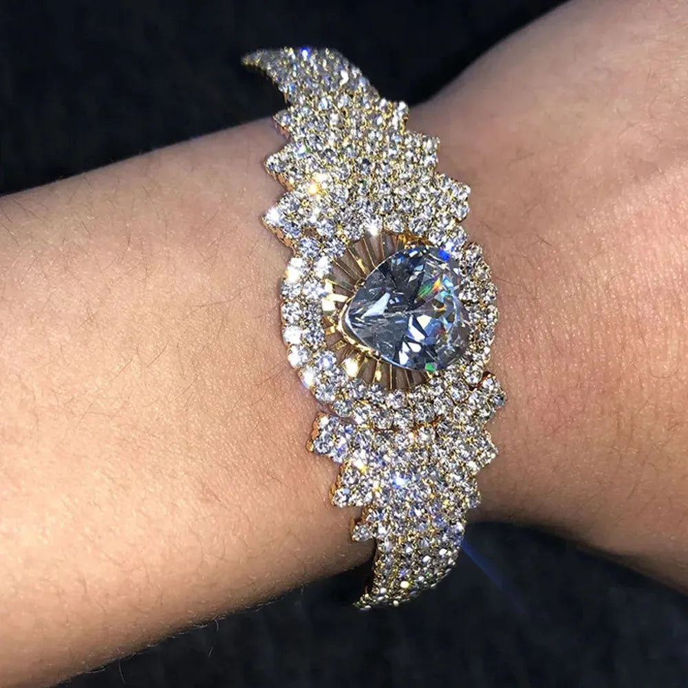 Fashion Rhinestone Open Heart Bangle Bracelets for Women Bling Crystal Bridal Cuff Bangles Wedding Birthday Jewelry Accessories
