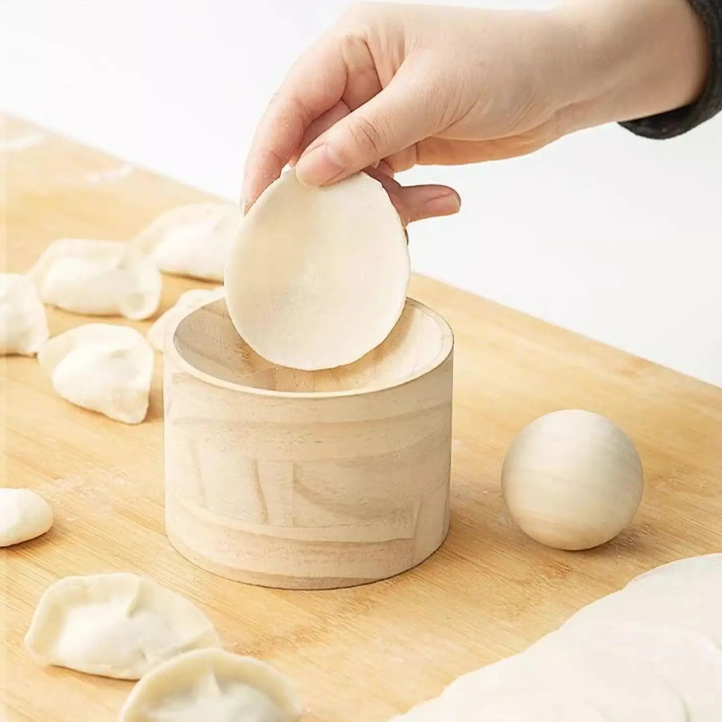 Wooden Dumpling Maker Press Tool Mold and Ball Manual Dough Skin Presser Hand Pie Rolling Tool Quick Dumpling Wrapper Maker