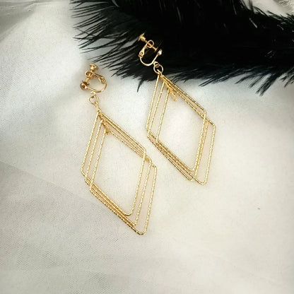 Korean Temperament Gold Color Butterfly Earrings Fashion Simple Hollow Out Geometric Clip on Earrings for Women Without Piercing