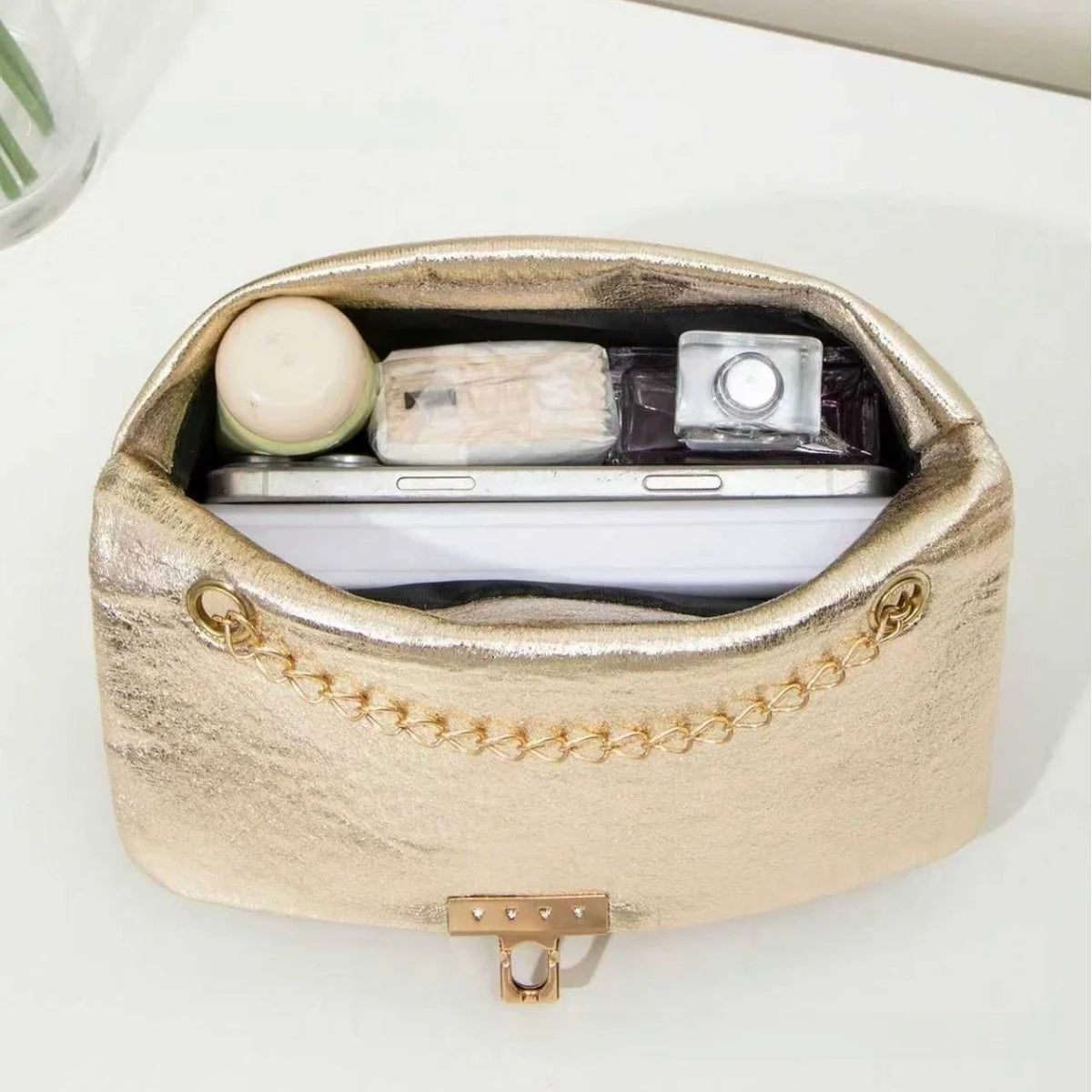 Elegant Gold Chain Crossbody Bag for Women Stylish Versatile Commuter Shoulder Bag Fashionable Tassel Detail Polyester Material